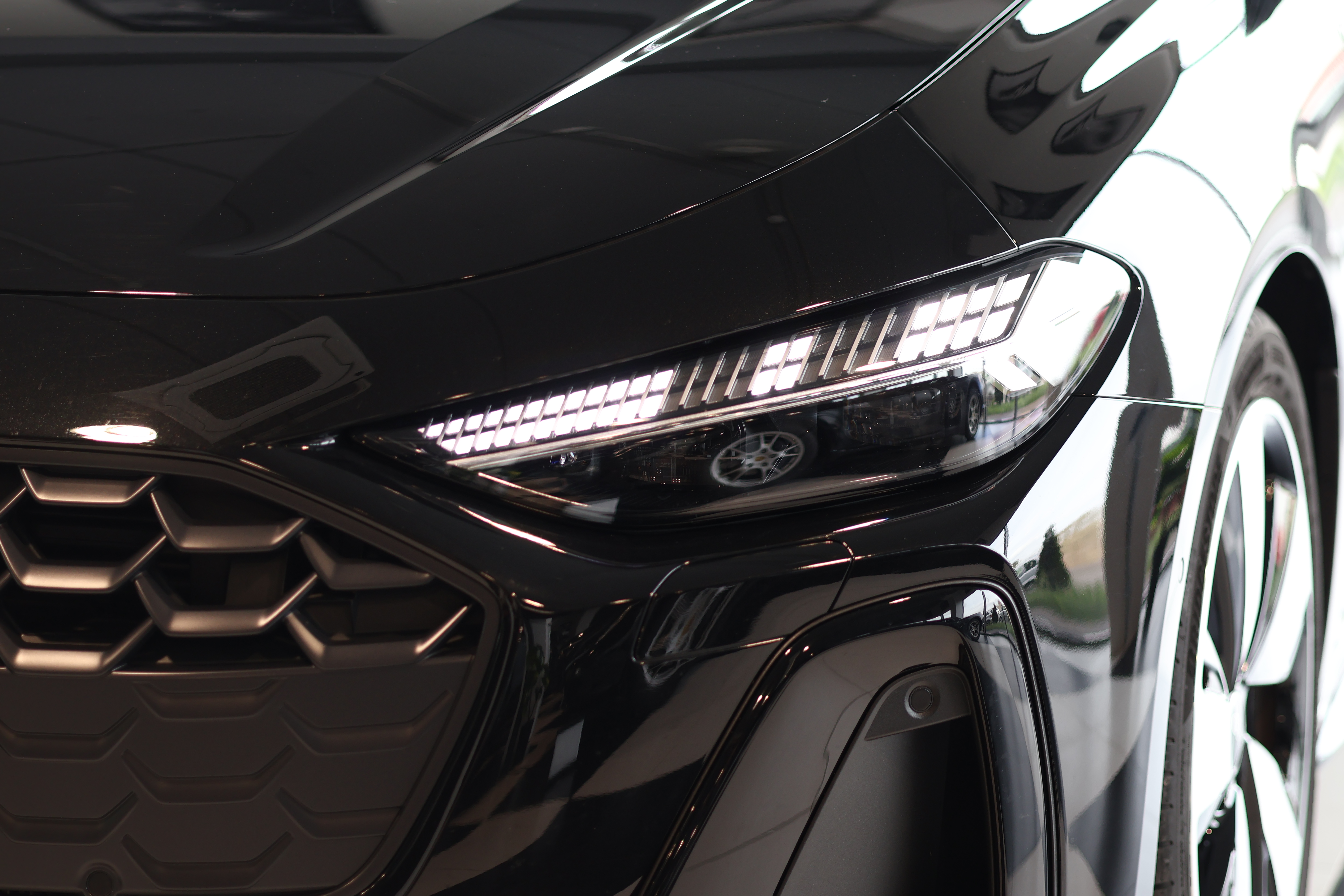 Projecteurs full LED adaptatifs 