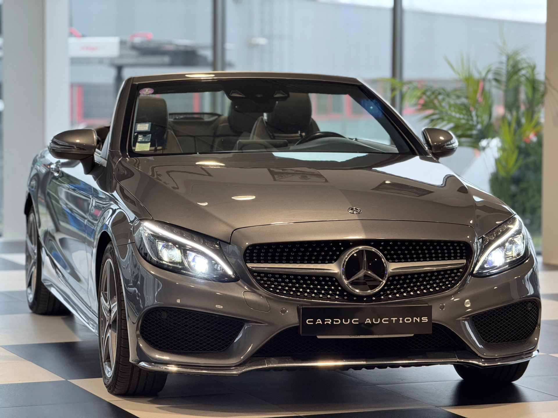 MERCEDES-BENZ C 250 Cabrio 9G-TRONIC AMG Line